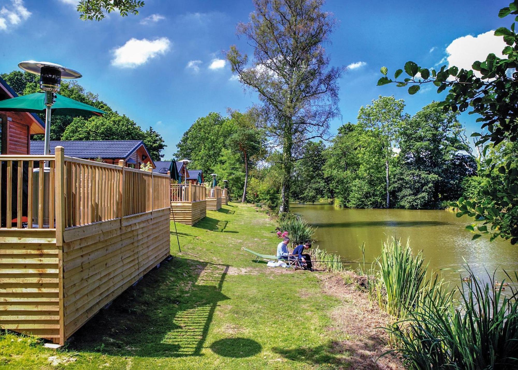 Upton Lakes Lodges คัลลัมป์ตัน ภายนอก รูปภาพ